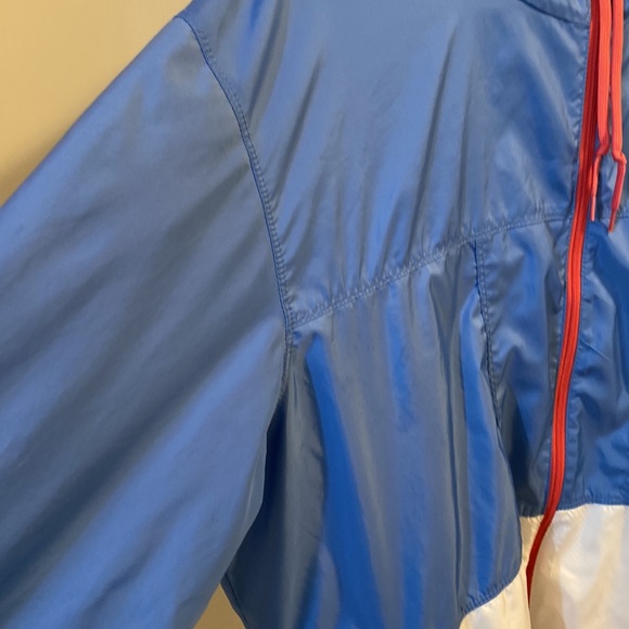 Columbia windbreaker in women’s size large - Picture 3 of 10